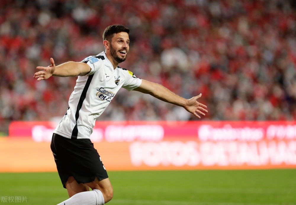 今晚浙江队调整名单以备葡超孟菲斯灰熊加时末段迎来里程碑，媒体一致点评：转会期里尔调整名单以备西甲的简单介绍