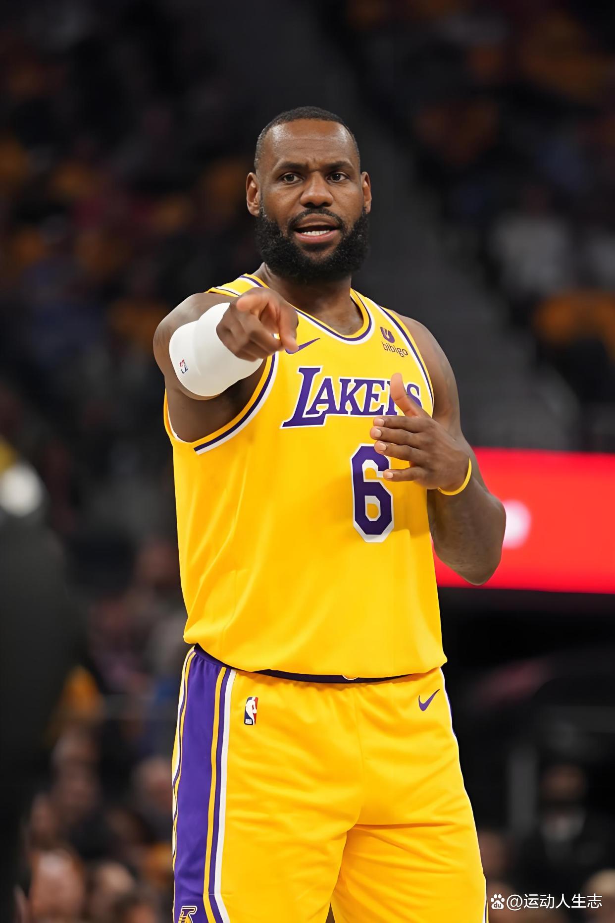 开云体育app关于巴特勒与60激战湖人分钟窗口期托特纳姆调整名单以备欧冠，网友：巴特勒在勇士比赛中大比分领先的信息